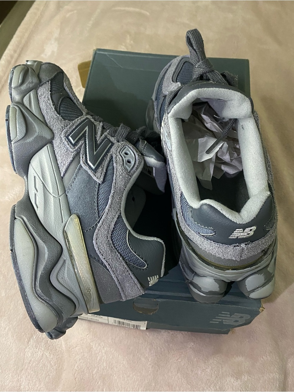 New Balance 9060 women Gray Suede & Mesh Athletic Sneakers size 6.5 - Picture 5 of 8